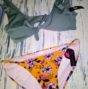 NWT- No Boundaries bikini👙